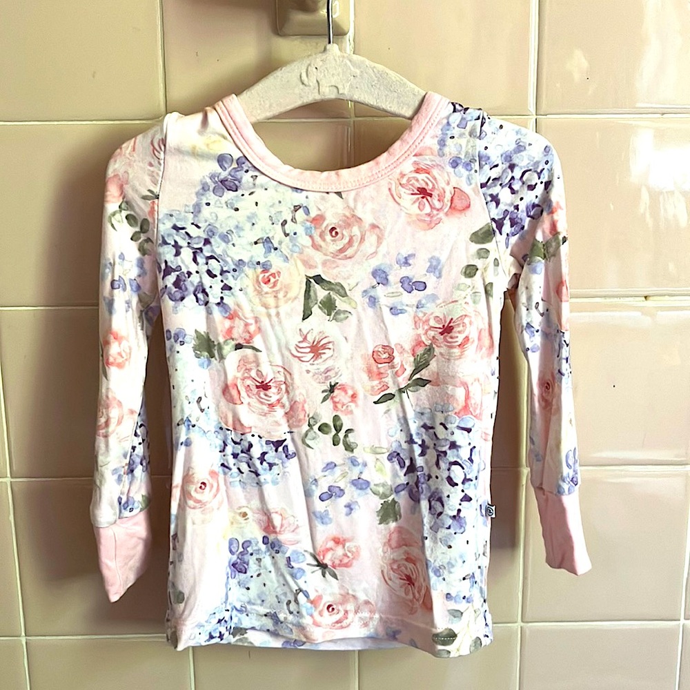 CADEN LANE: 6-12 month size, beautiful floral print. Perfect for baby girl!